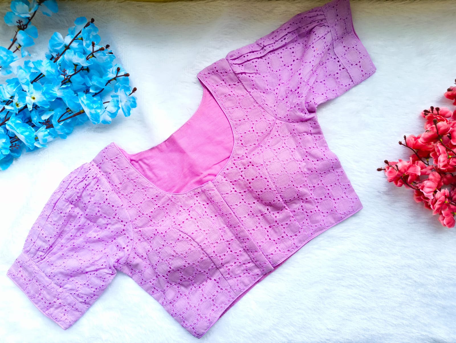 Textured embroidered fabric